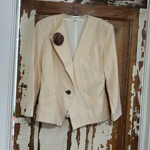 100% Wool Neiman Marcus Blazer with Flower Accessory